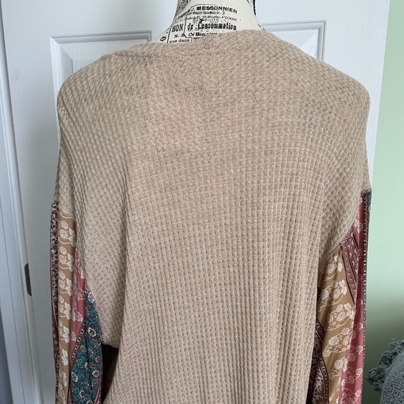 Blu Pepper top - Picture 2 of 9